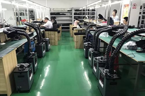 Latest company news about How to Choose the Right Solder Fume Extractor for Your Workshop